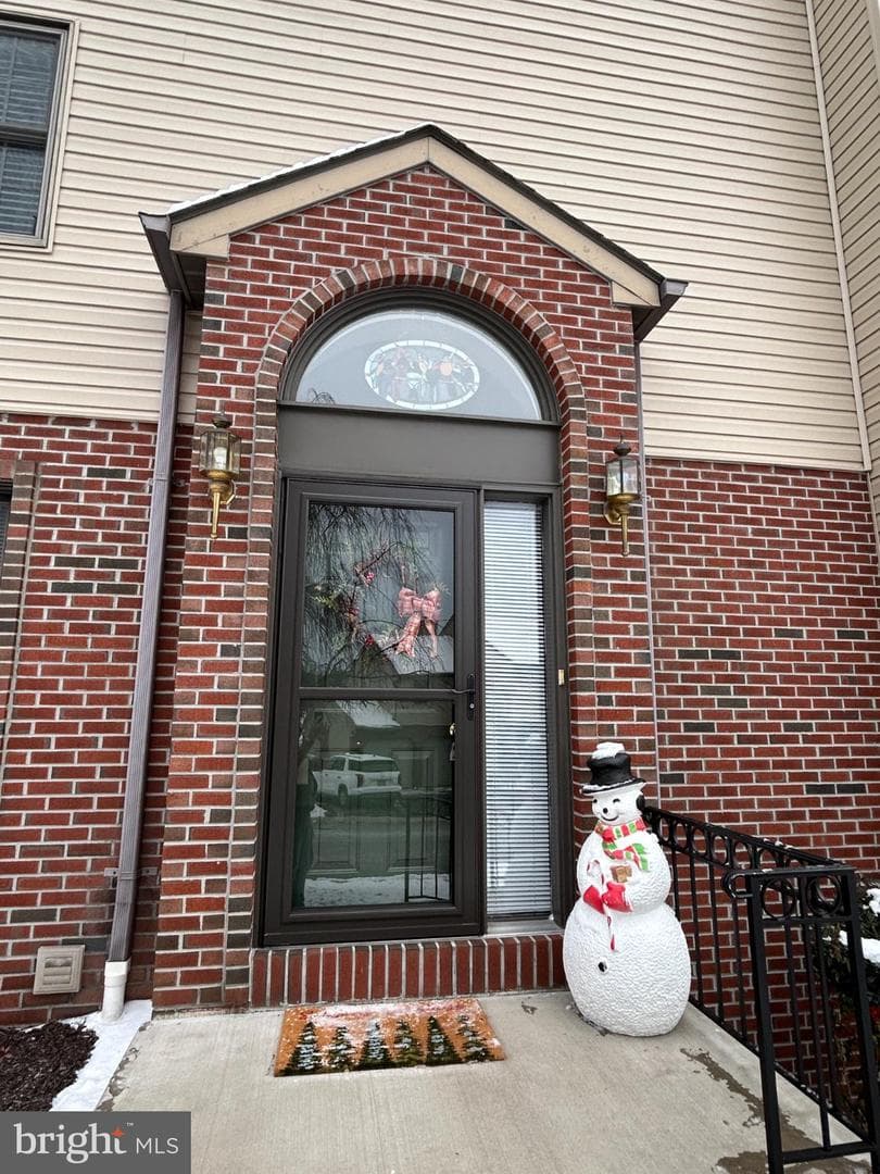 55 Jean Lo Way photo 2