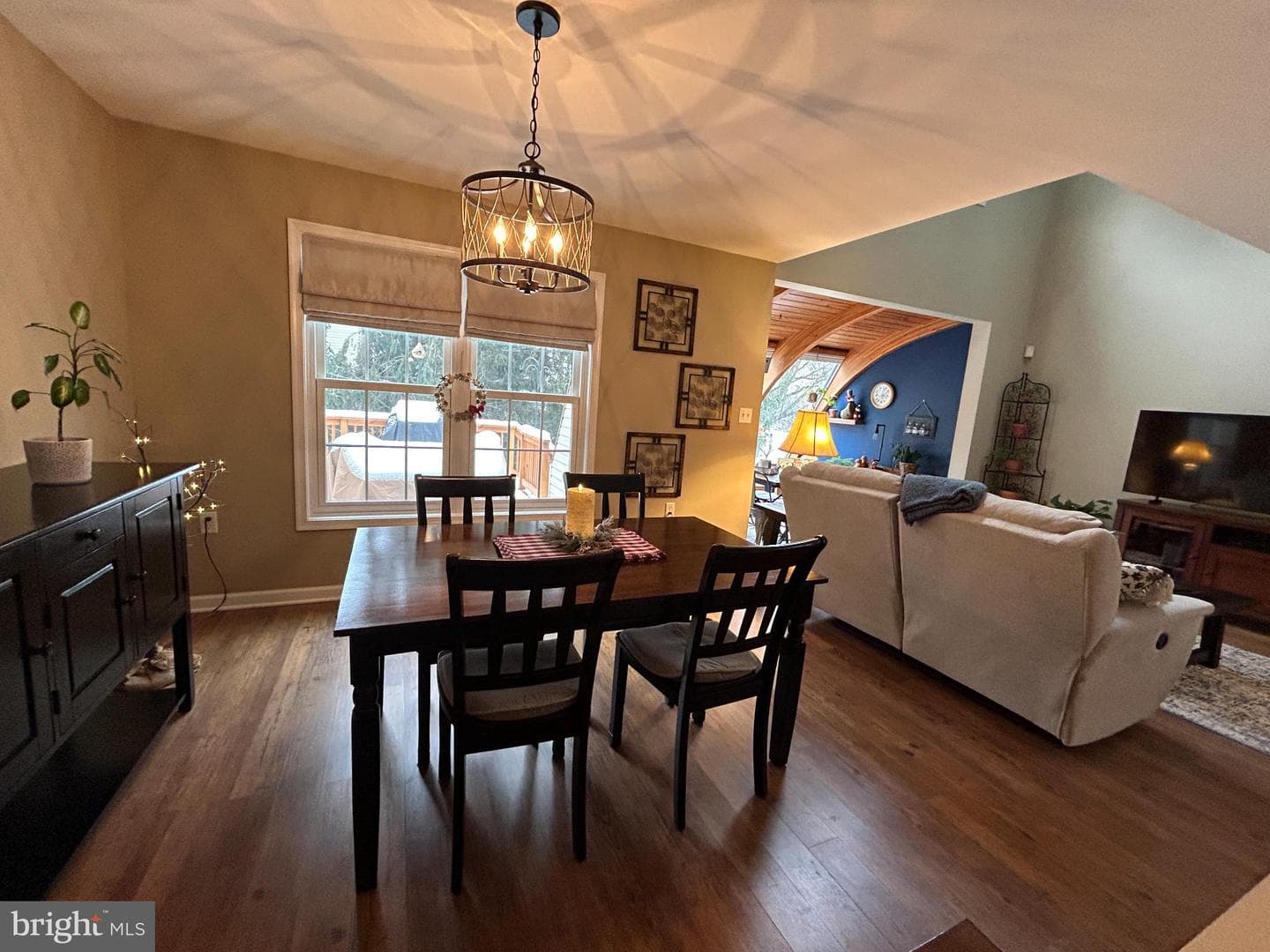 55 Jean Lo Way photo 9