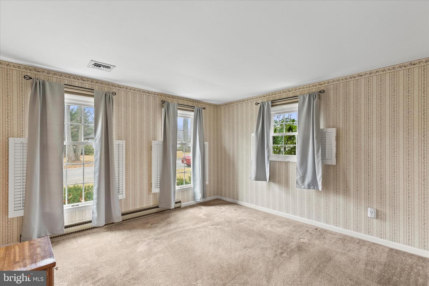 15 Sheridan Drive photo 16