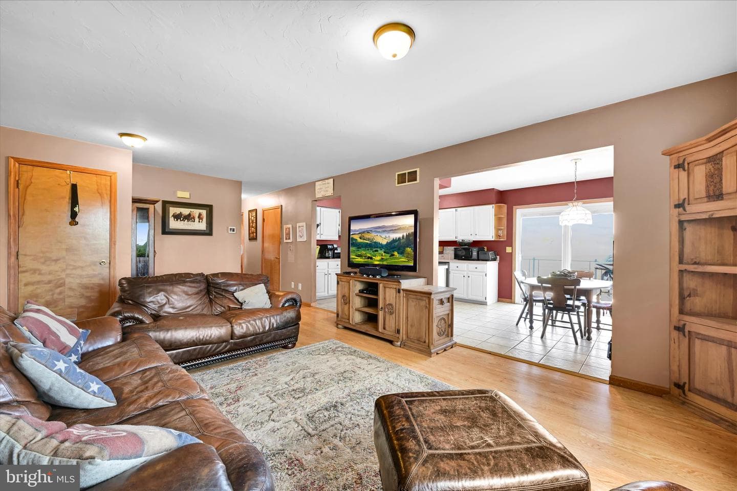 145 Franklintown Road photo 22