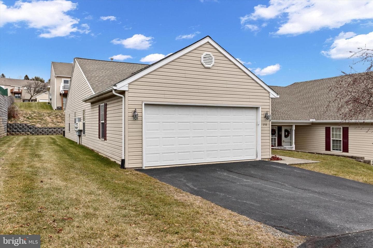 218 Equine Cove photo 3
