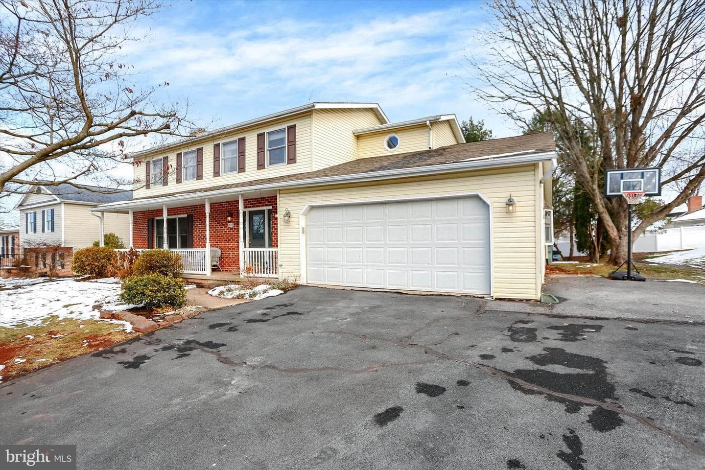 405 Clover Road photo 3