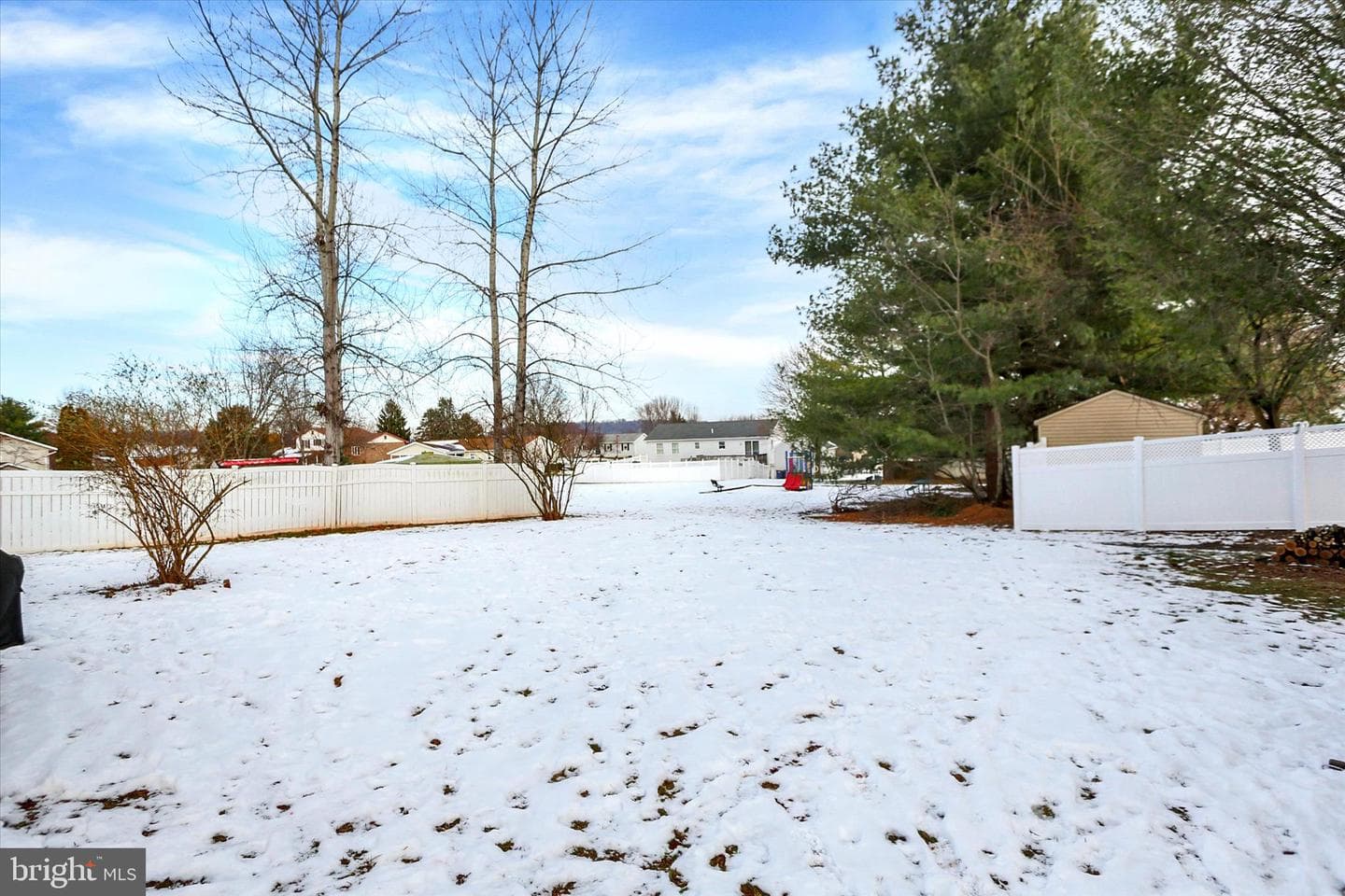 405 Clover Road photo 50