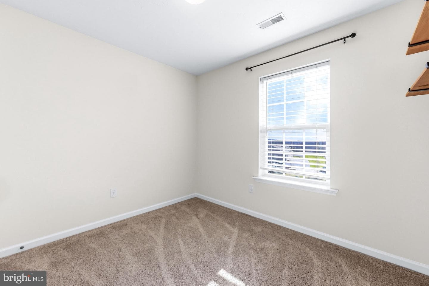 64 Holstein Drive photo 26