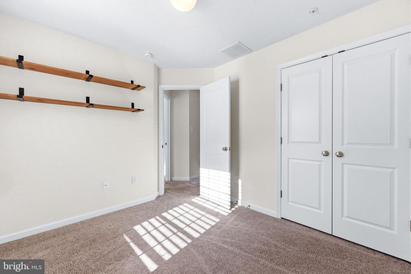 64 Holstein Drive photo 27
