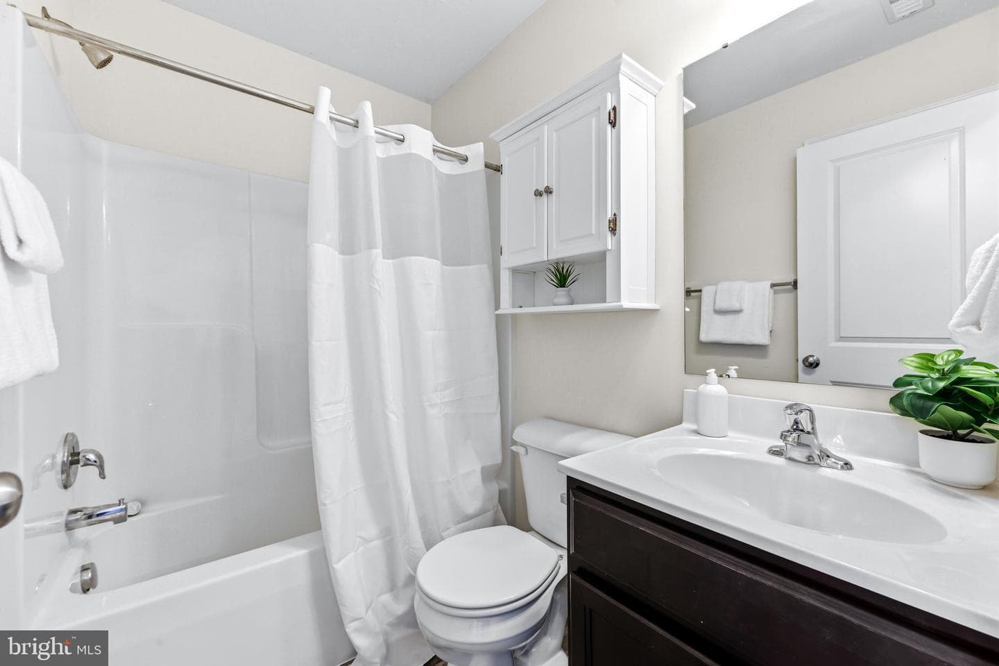 64 Holstein Drive photo 28