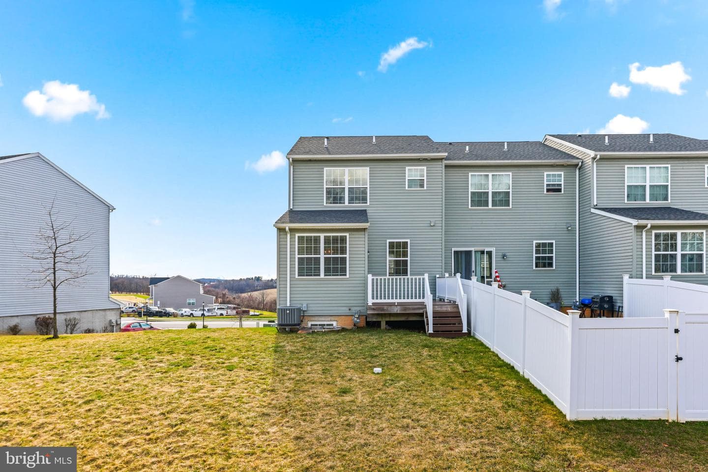 64 Holstein Drive photo 40