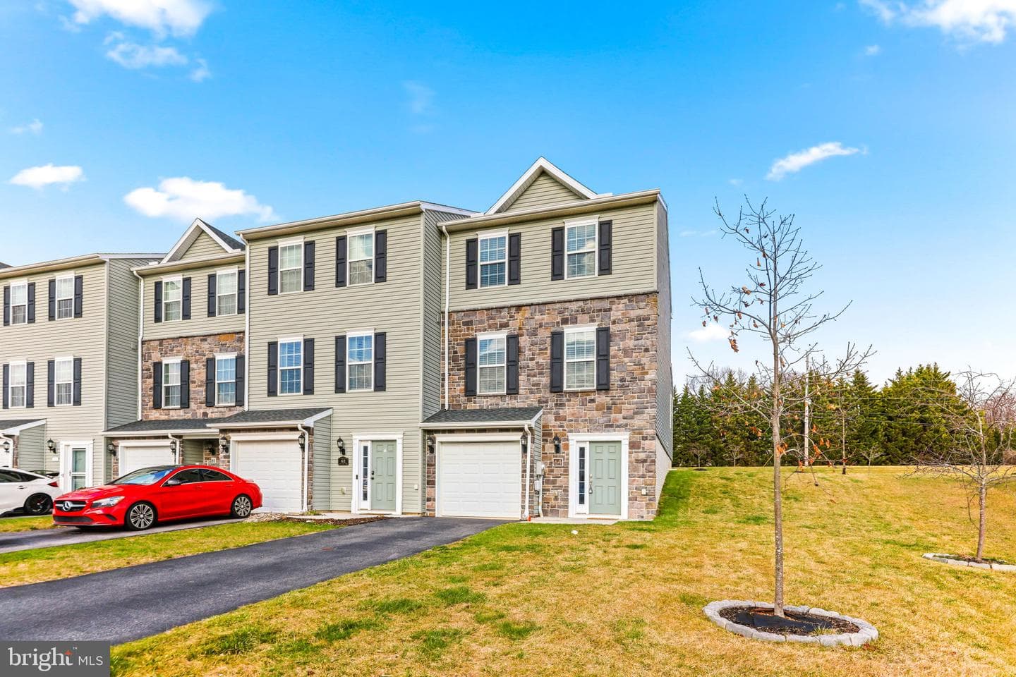 64 Holstein Drive photo 44