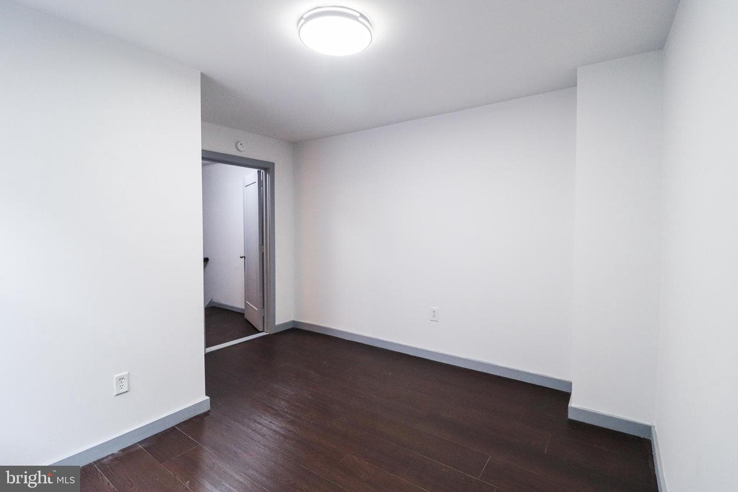 539 W King Street photo 22