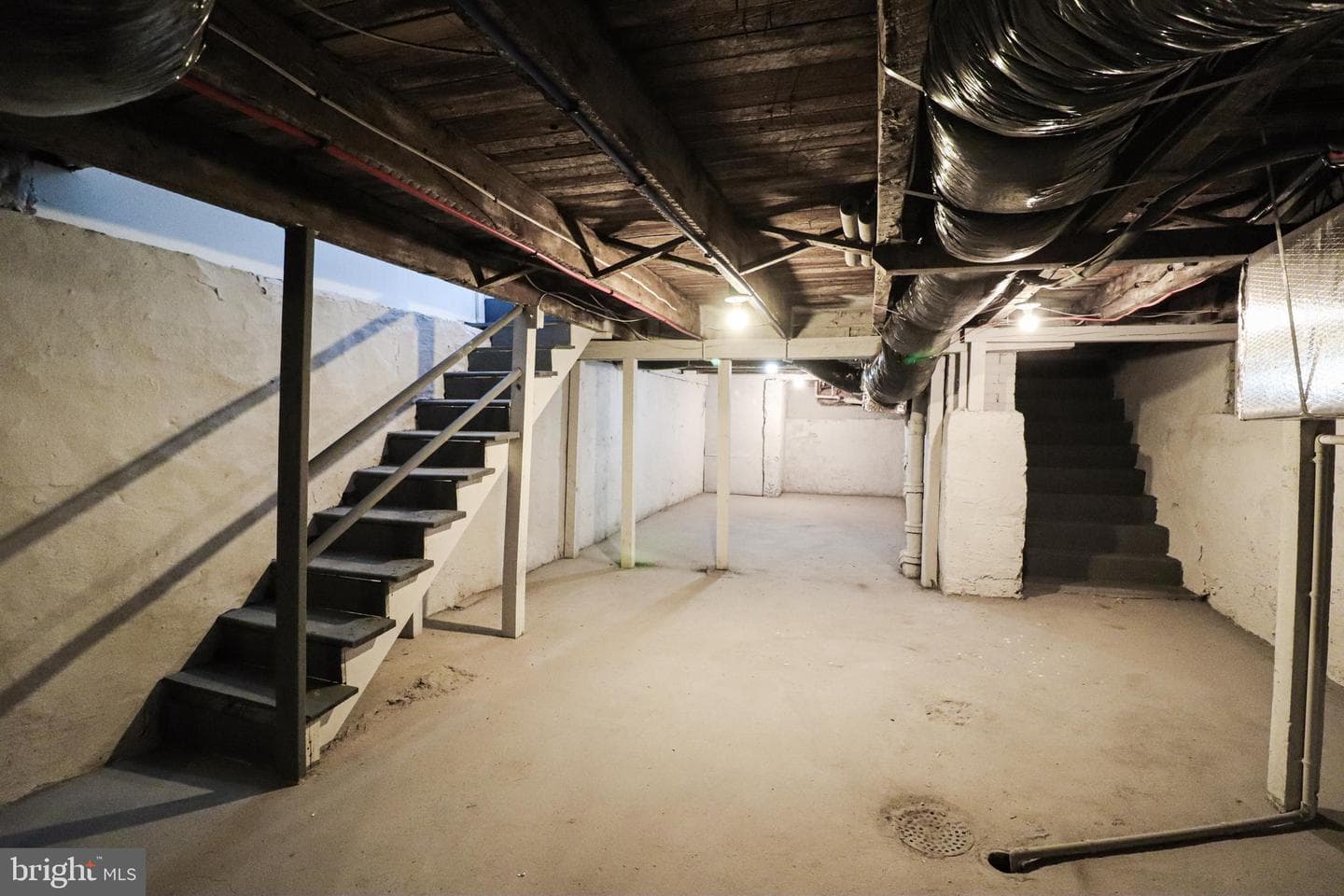 539 W King Street photo 45