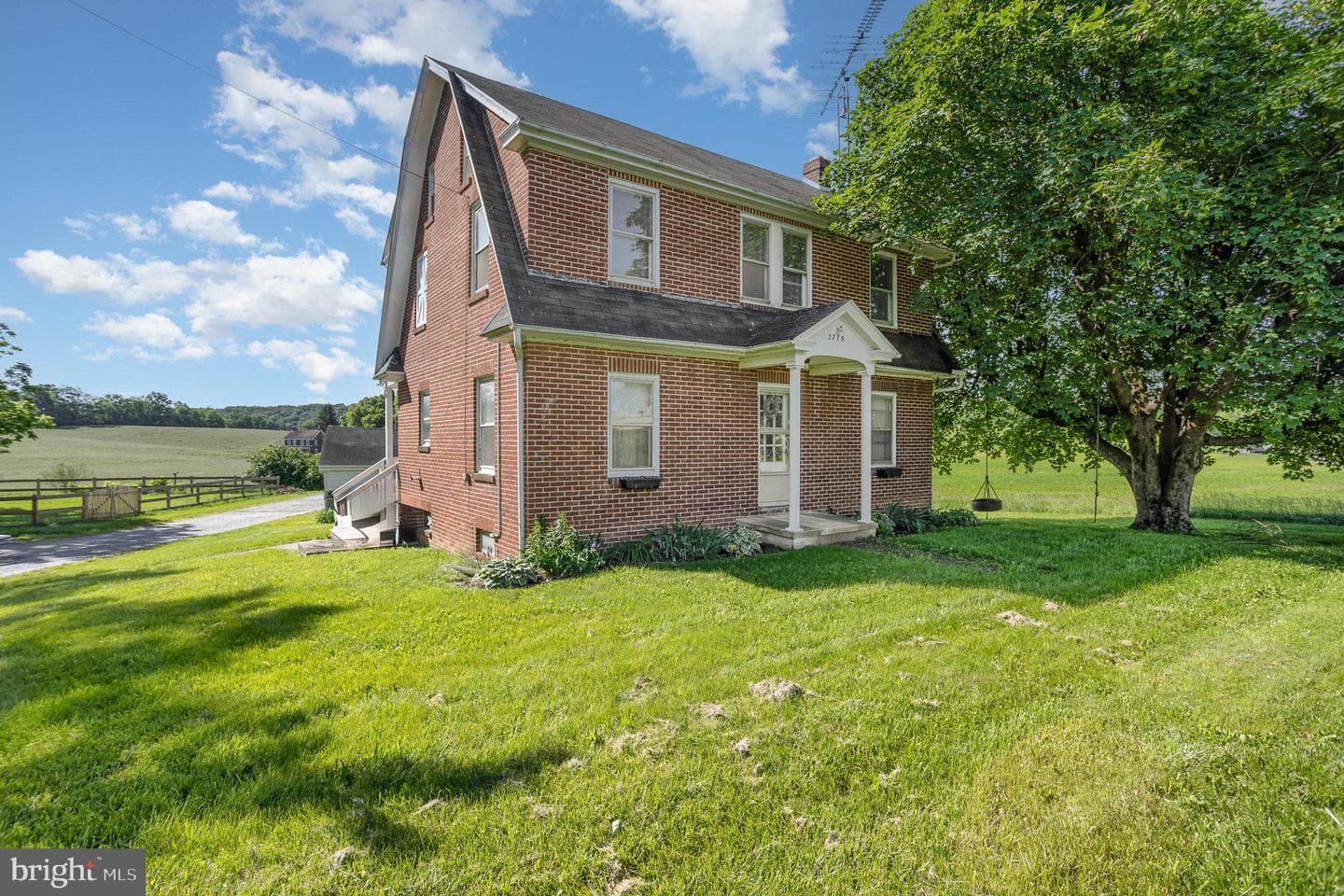 2775 W College Avenue photo 2