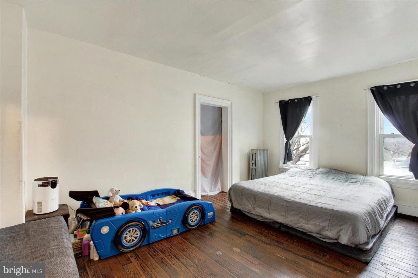 614 Broadway photo 17