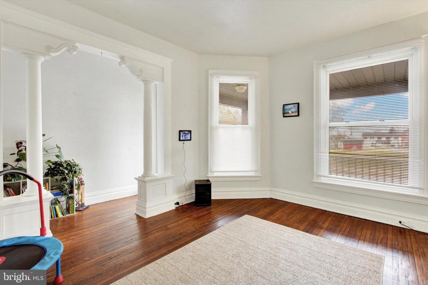 614 Broadway photo 5