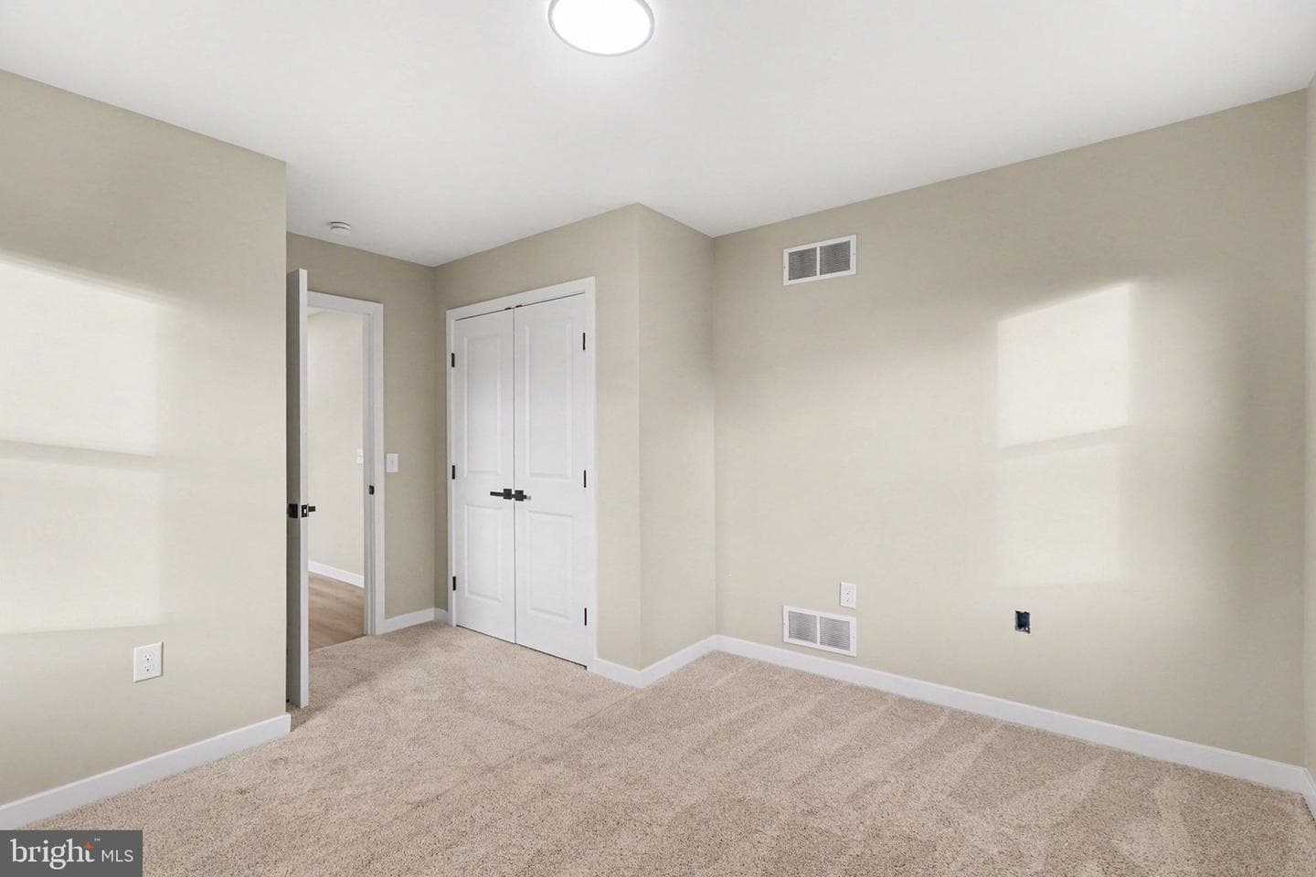 752 Collina Drive photo 14