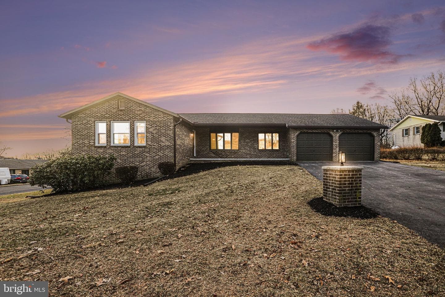752 Collina Drive photo 2