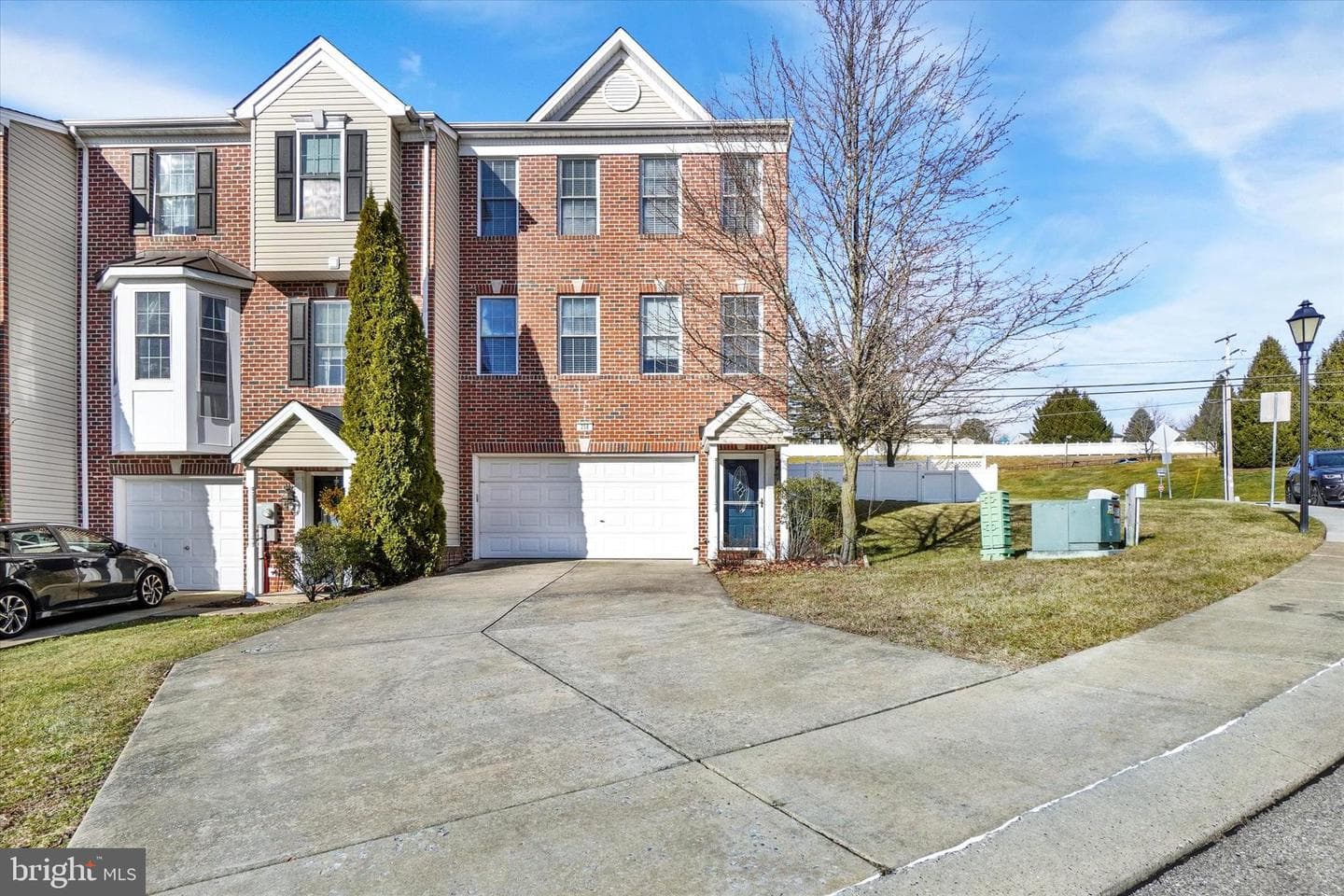 258 N Front Street photo 2