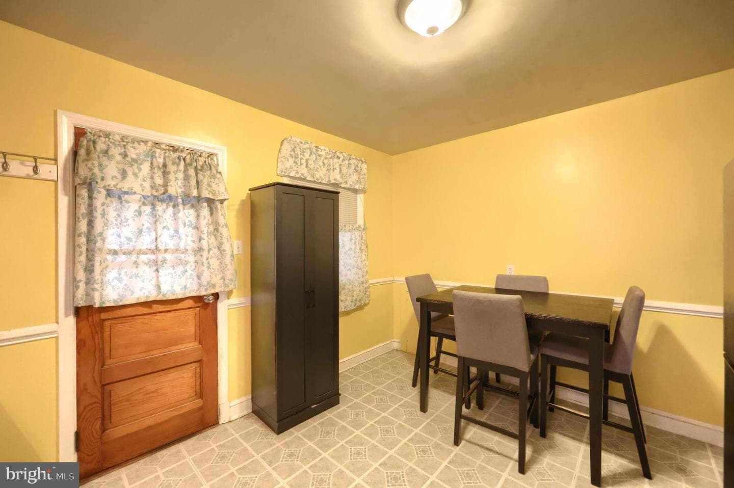1339 Canterbury Lane photo 10