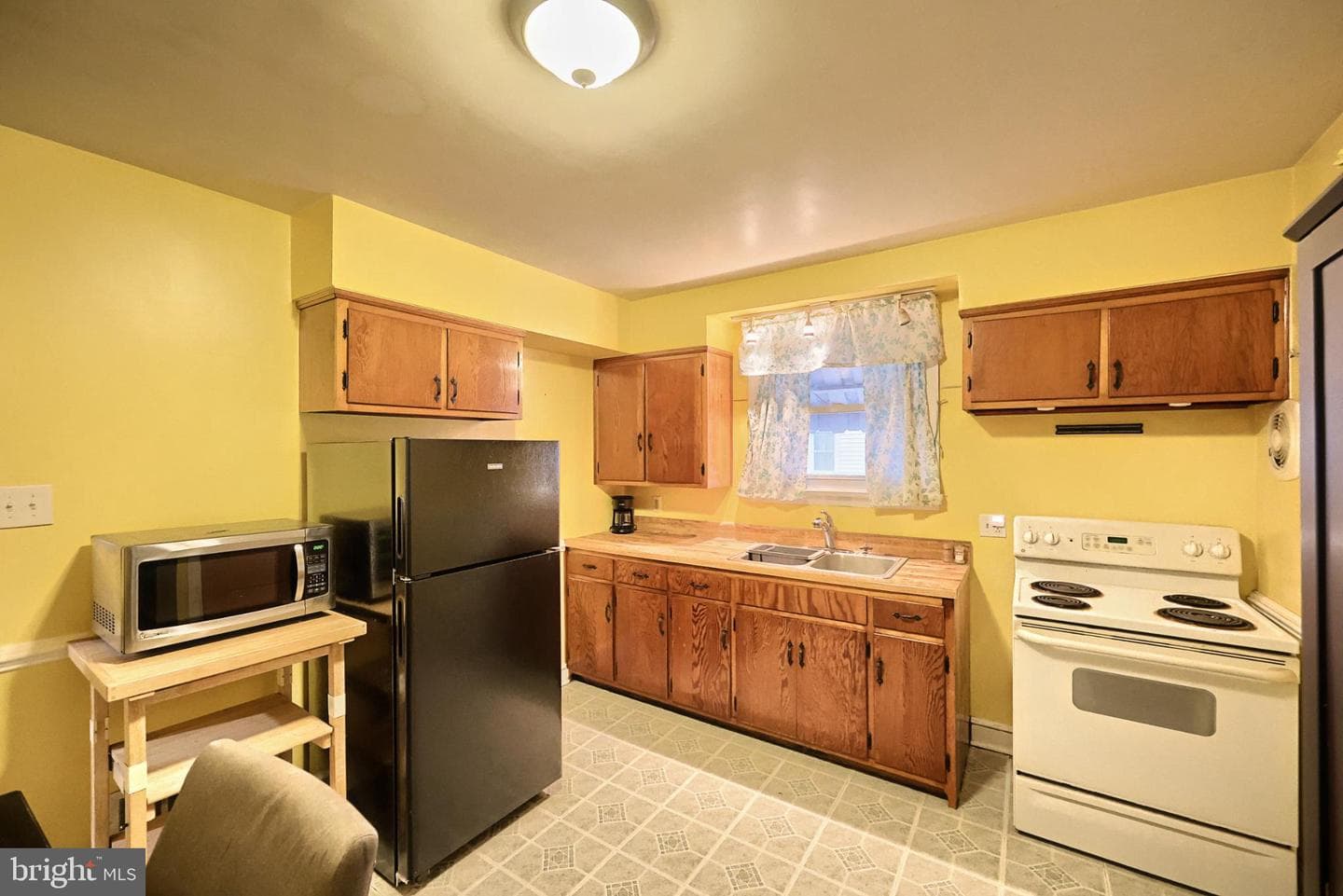 1339 Canterbury Lane photo 8