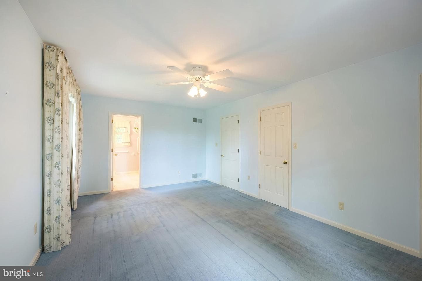 4275 Evergreen Road photo 30