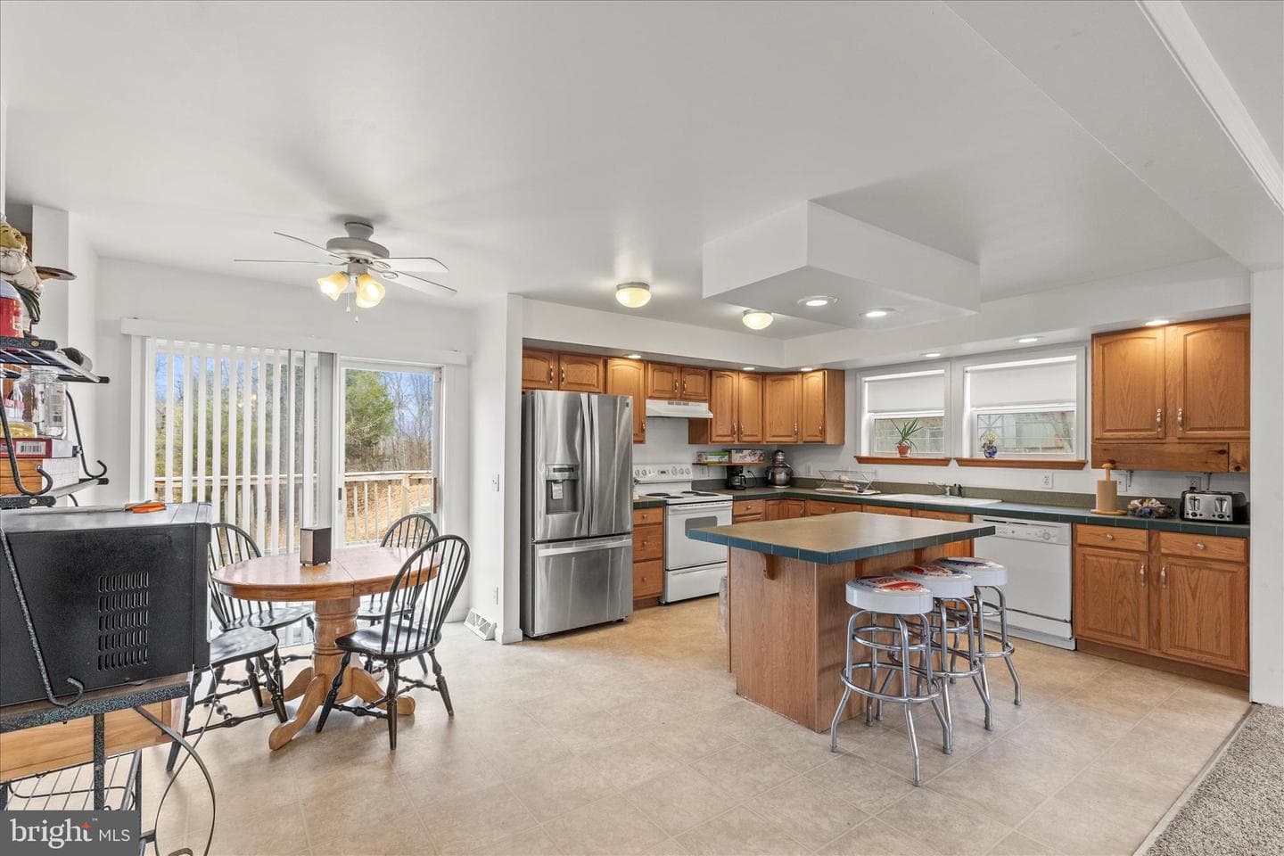 875 Stevens Road photo 10