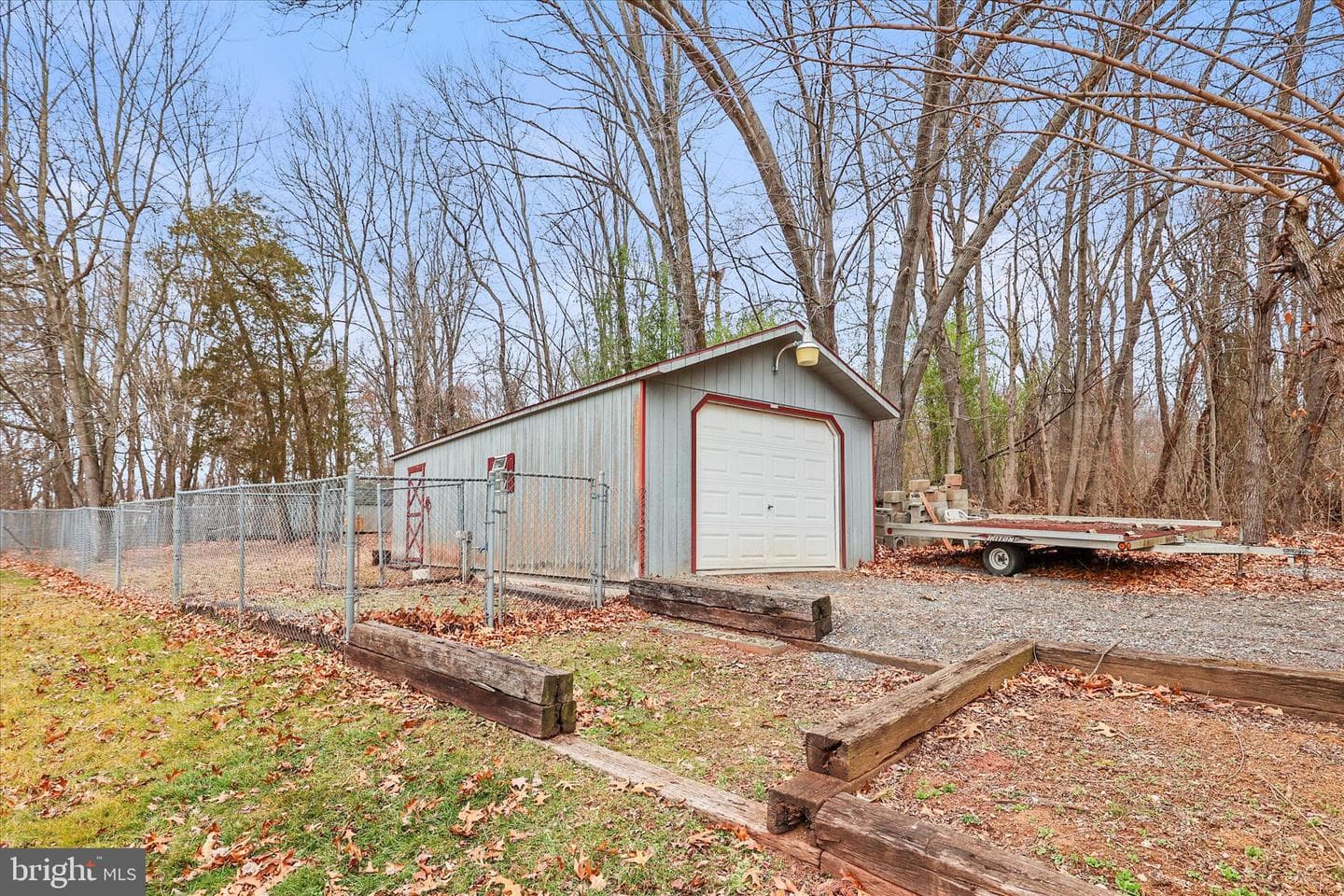 875 Stevens Road photo 32