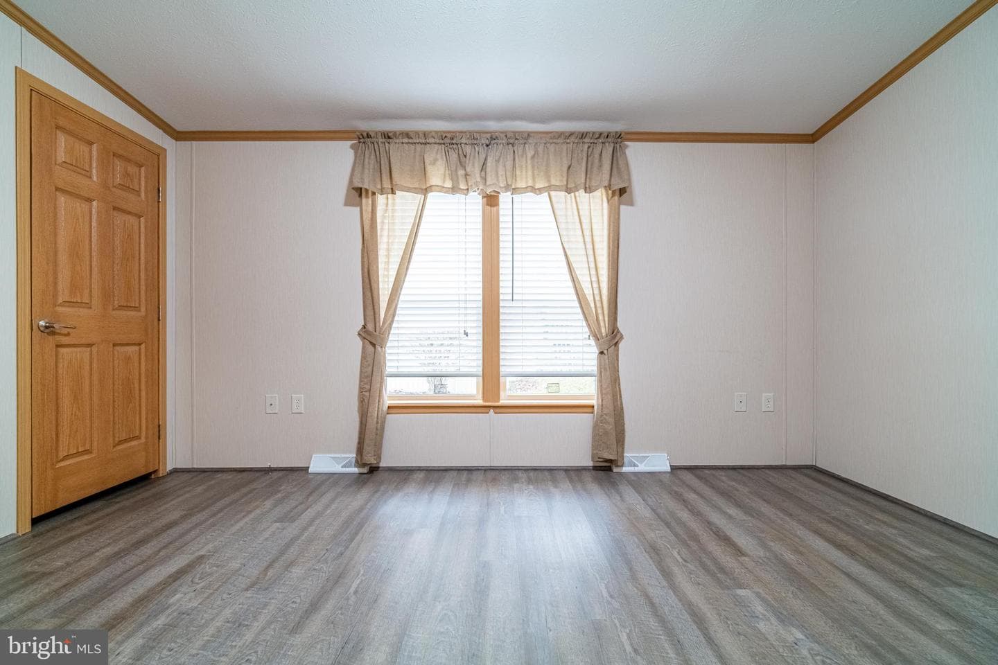 303 Basil Court photo 12