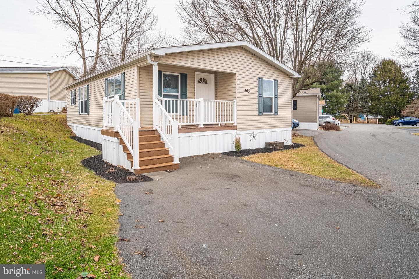 303 Basil Court photo 24