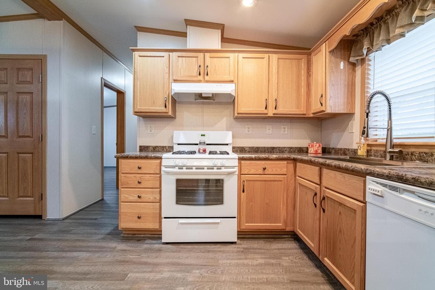 303 Basil Court photo 7