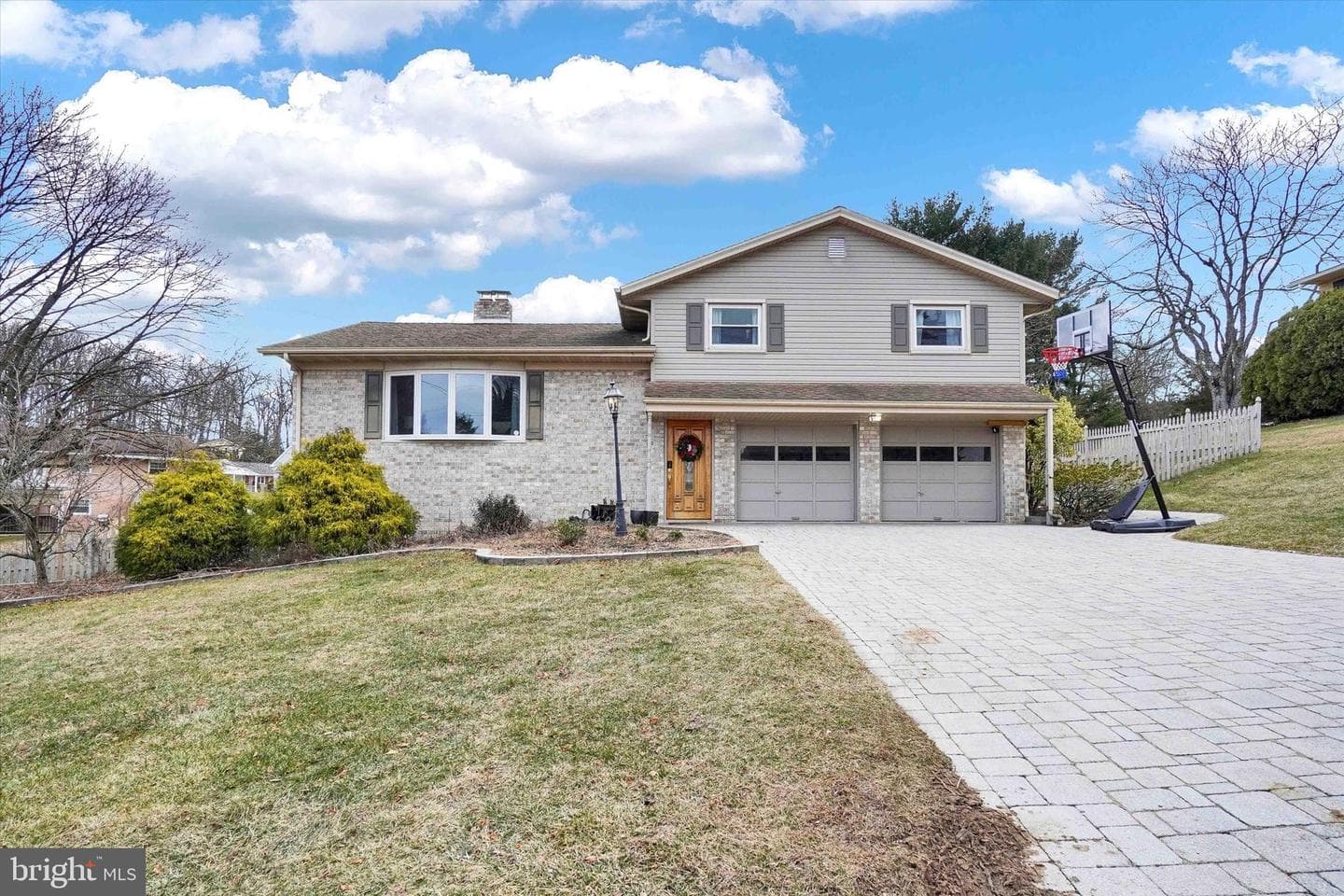 43 Lynwood Drive photo 2