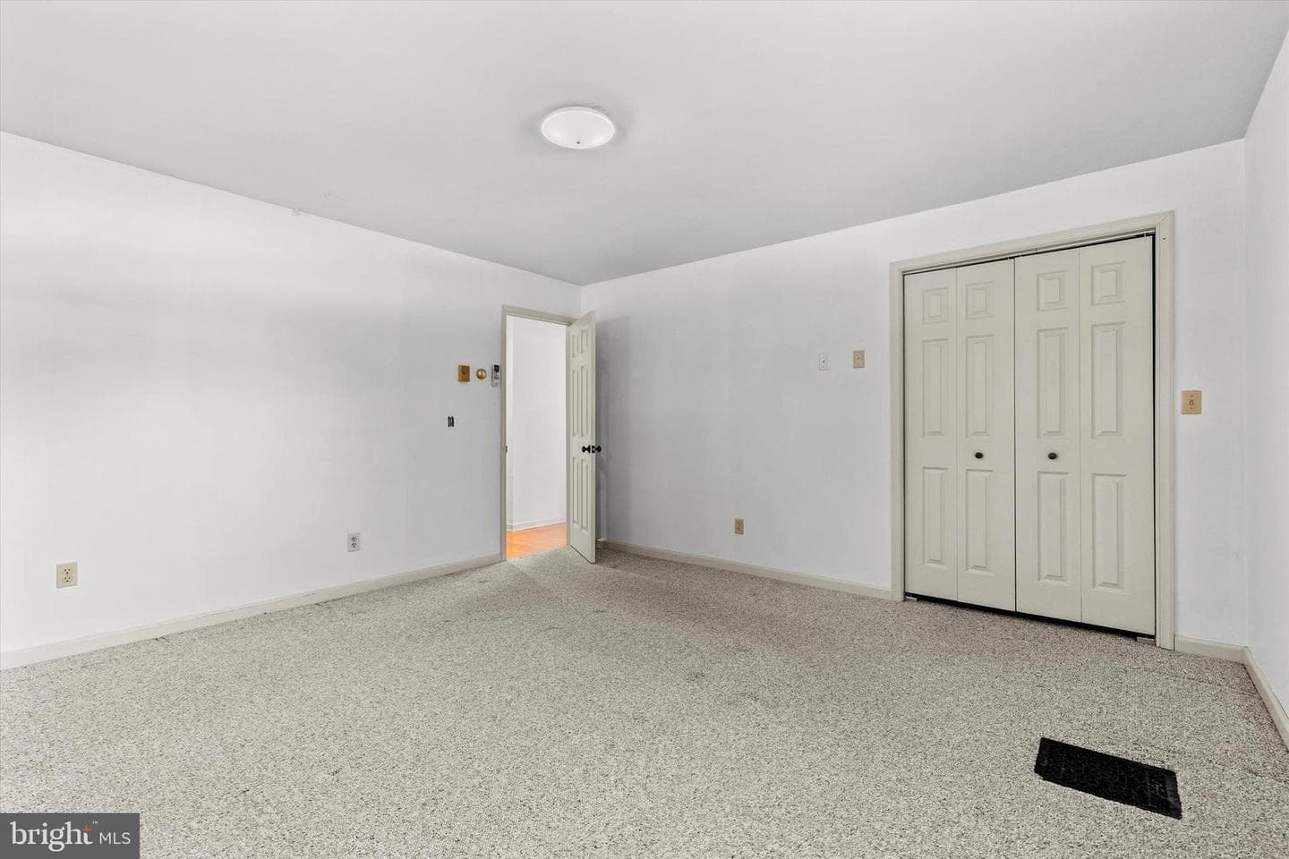 107 W Ridge Road photo 17