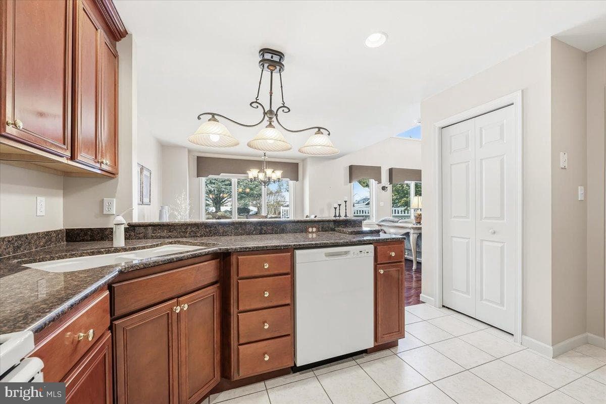 153 Fountain Drive photo 17