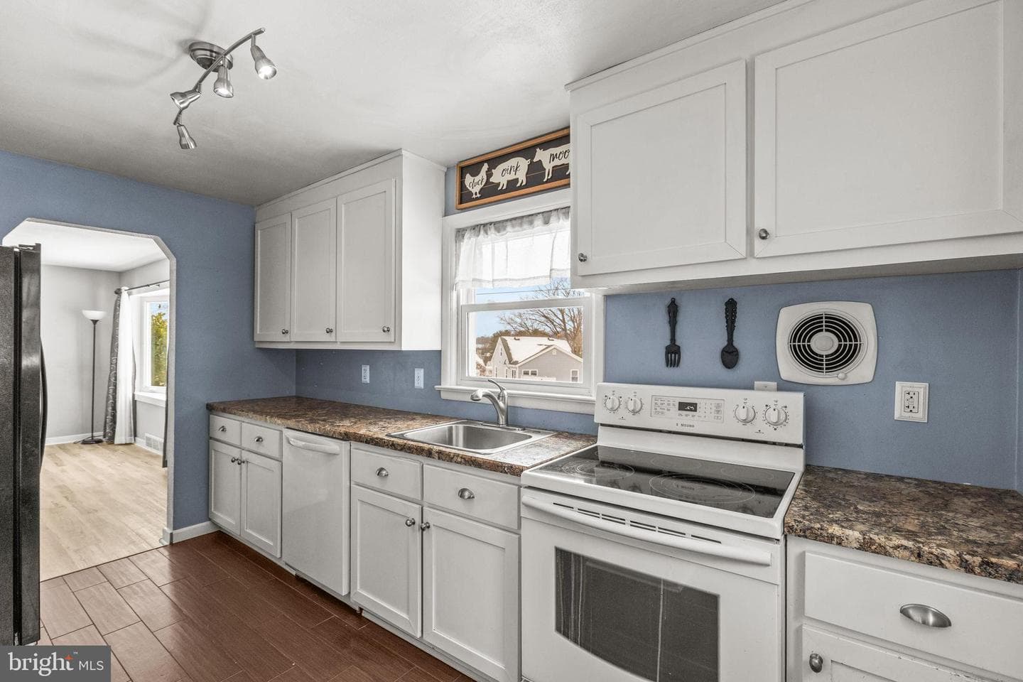 102 Rockwood Avenue photo 6