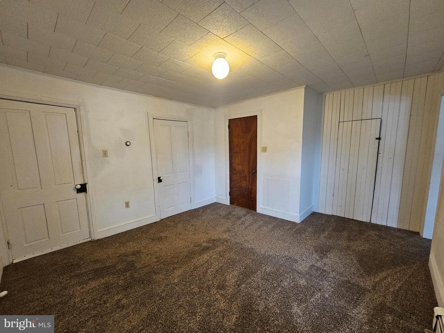 606 S Front Street photo 17