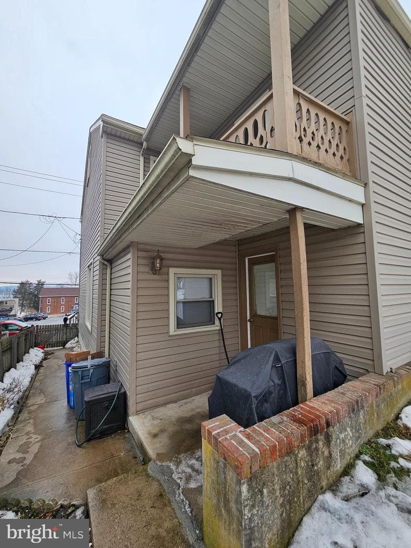 606 S Front Street photo 24