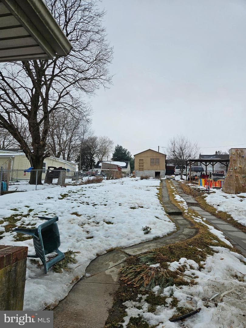 606 S Front Street photo 25