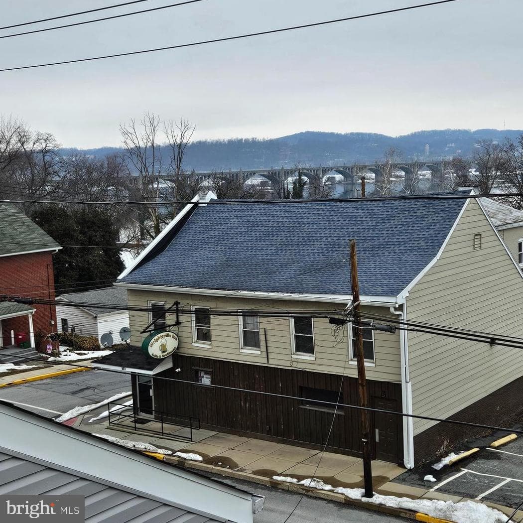606 S Front Street photo 30