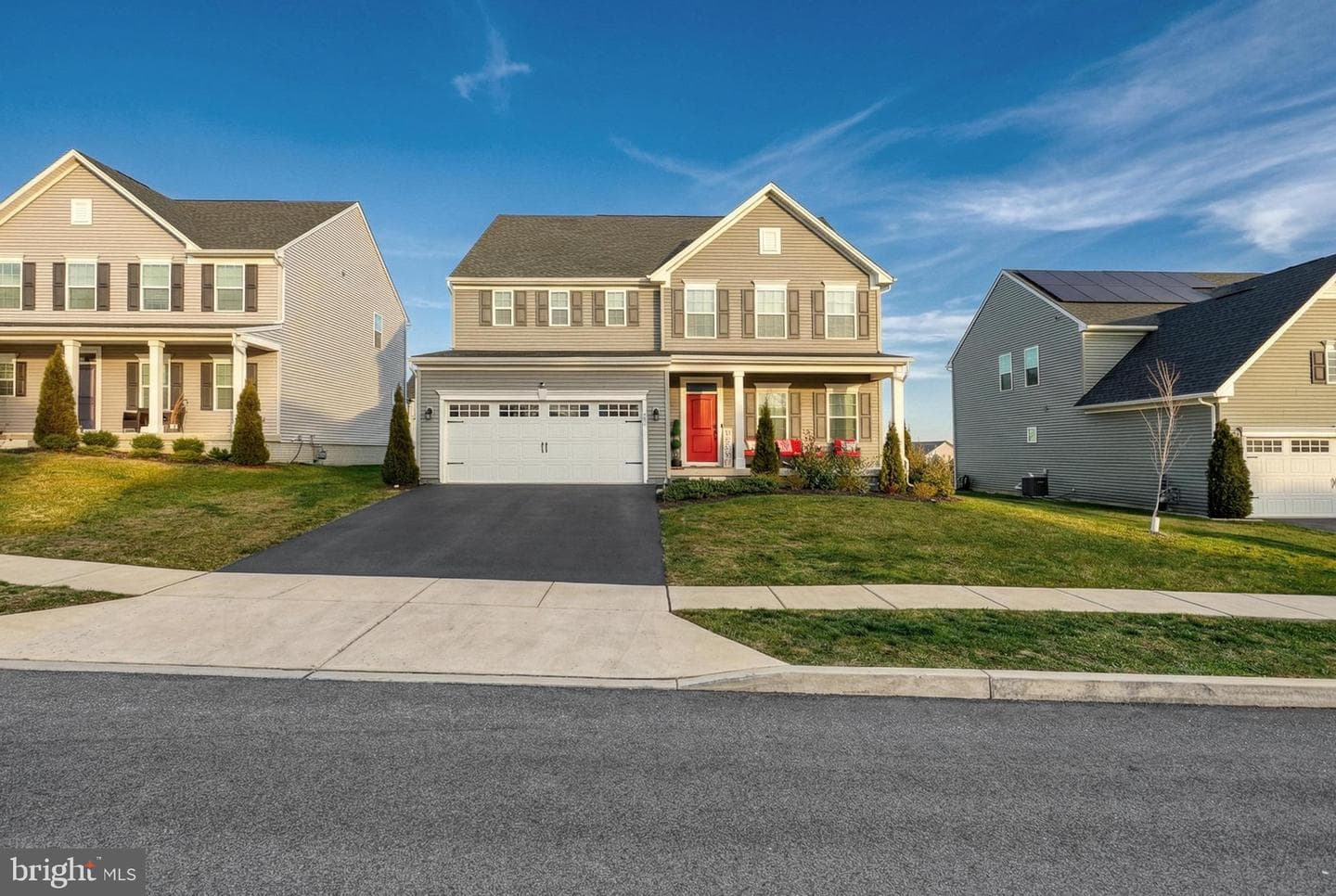 207 Chadsworth Way photo 3