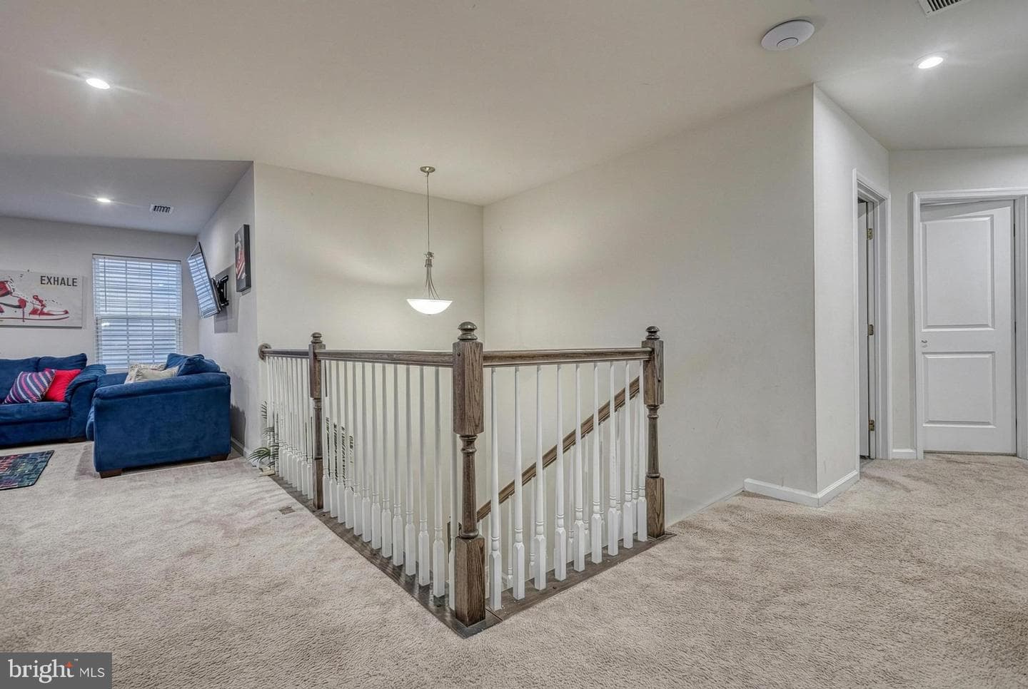 207 Chadsworth Way photo 33
