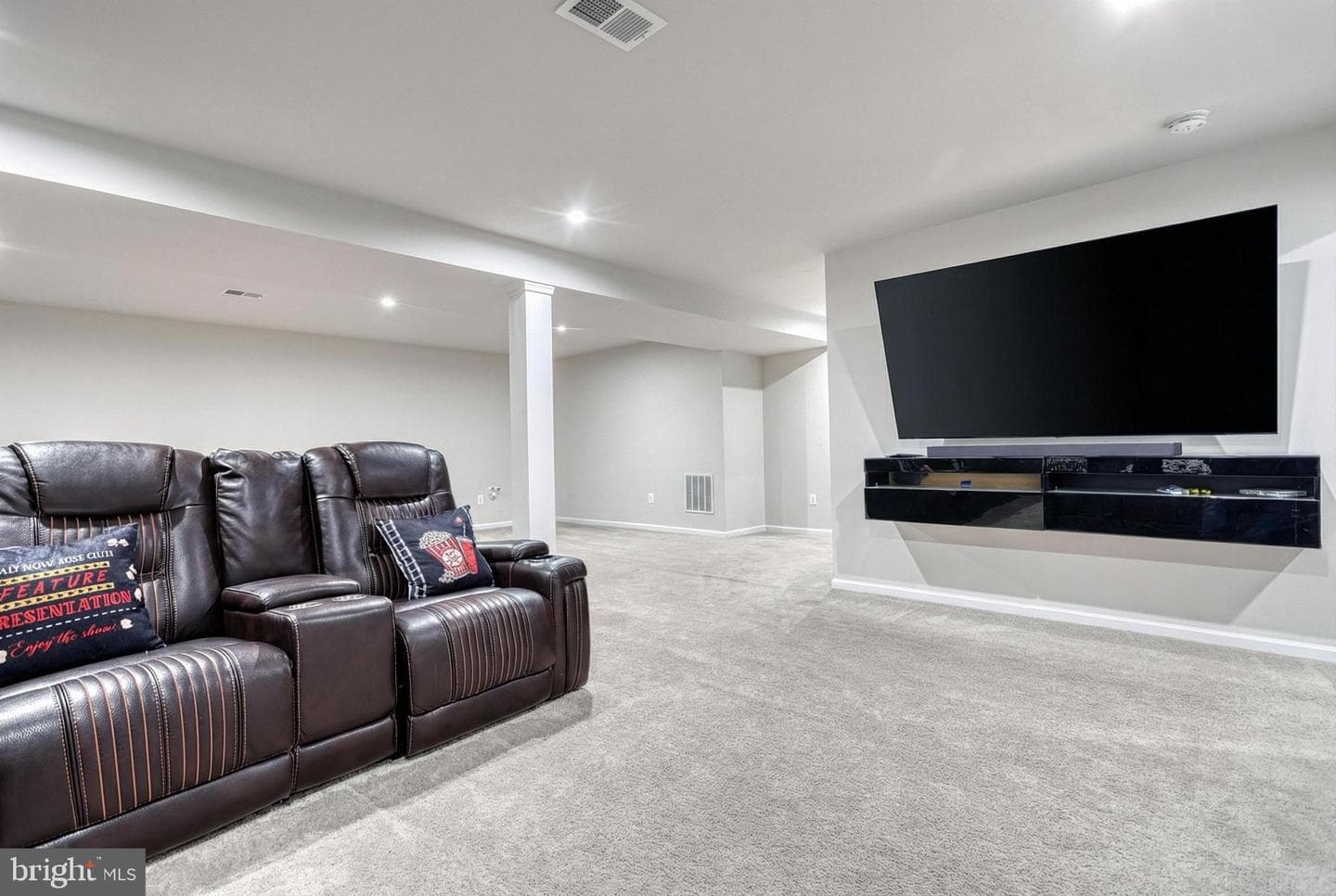207 Chadsworth Way photo 54