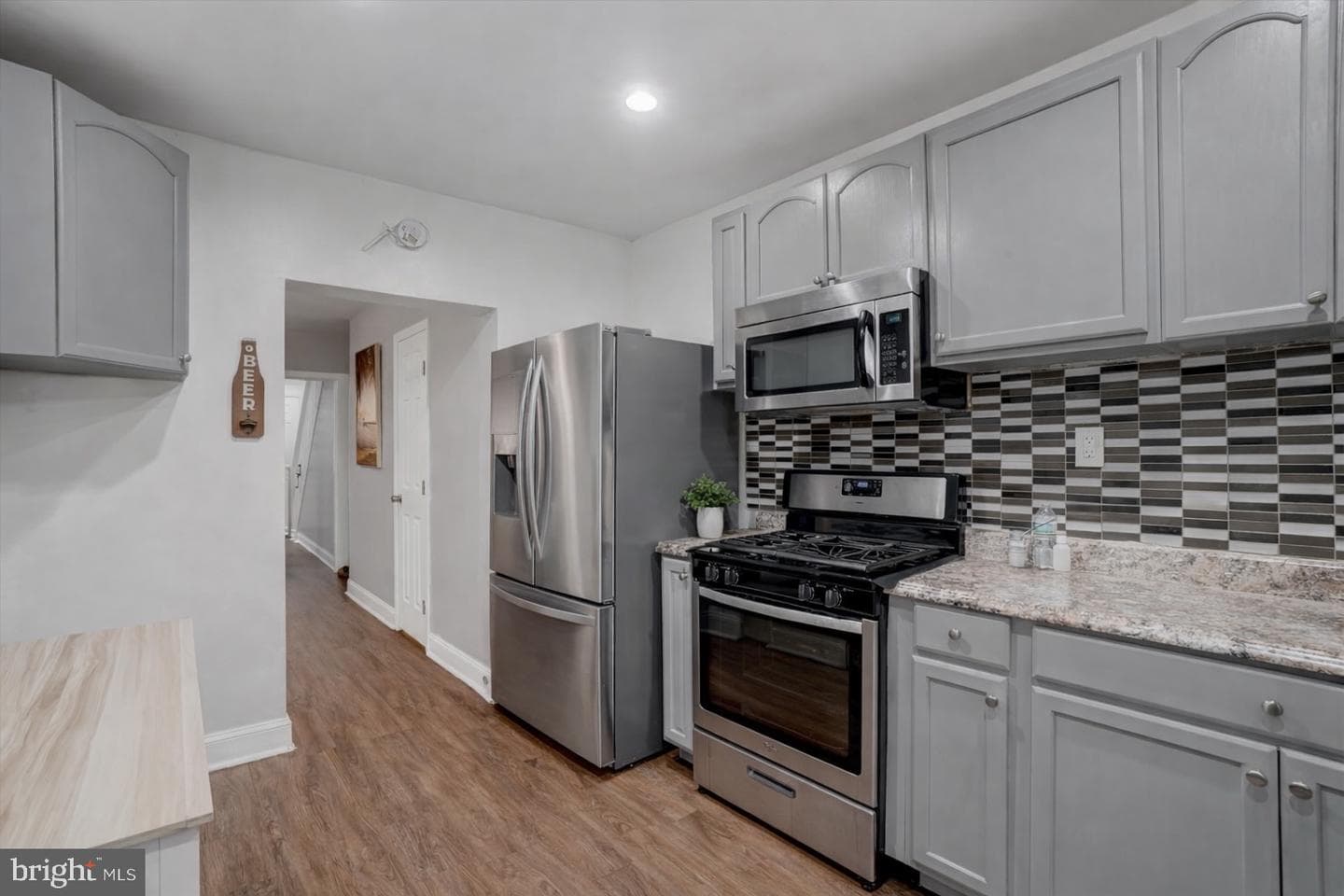 442 S Duke Street photo 6