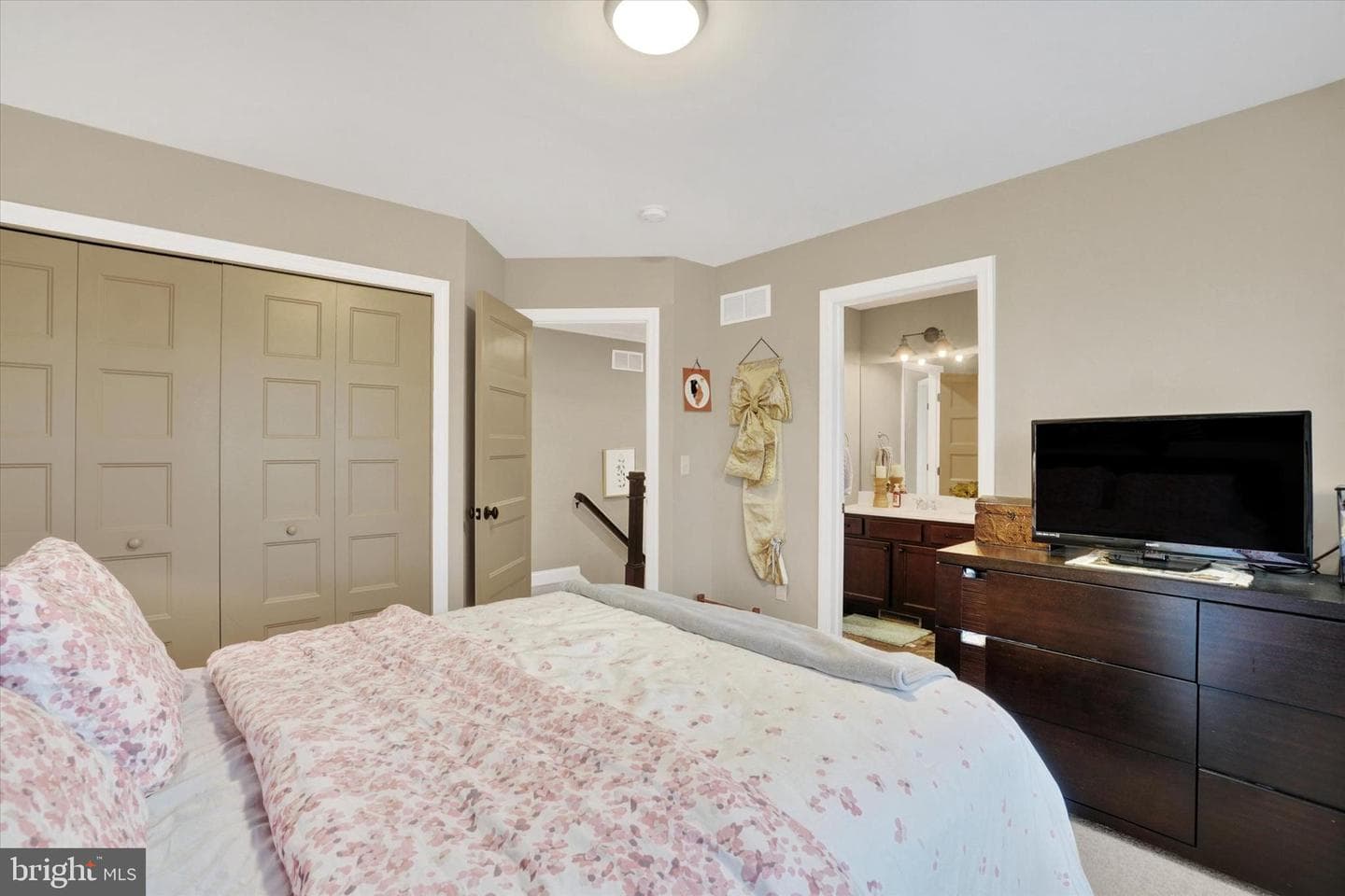 2584 Hepplewhite Drive photo 32