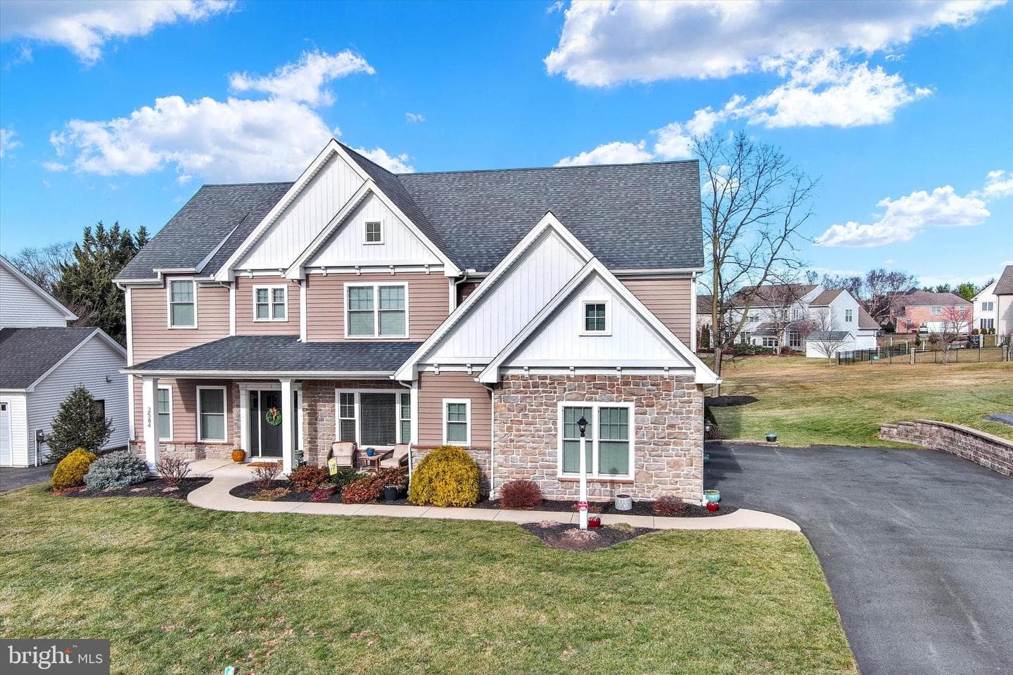 2584 Hepplewhite Drive photo 4