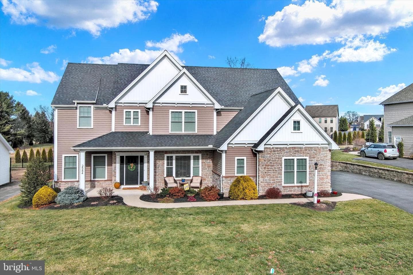 2584 Hepplewhite Drive photo 6