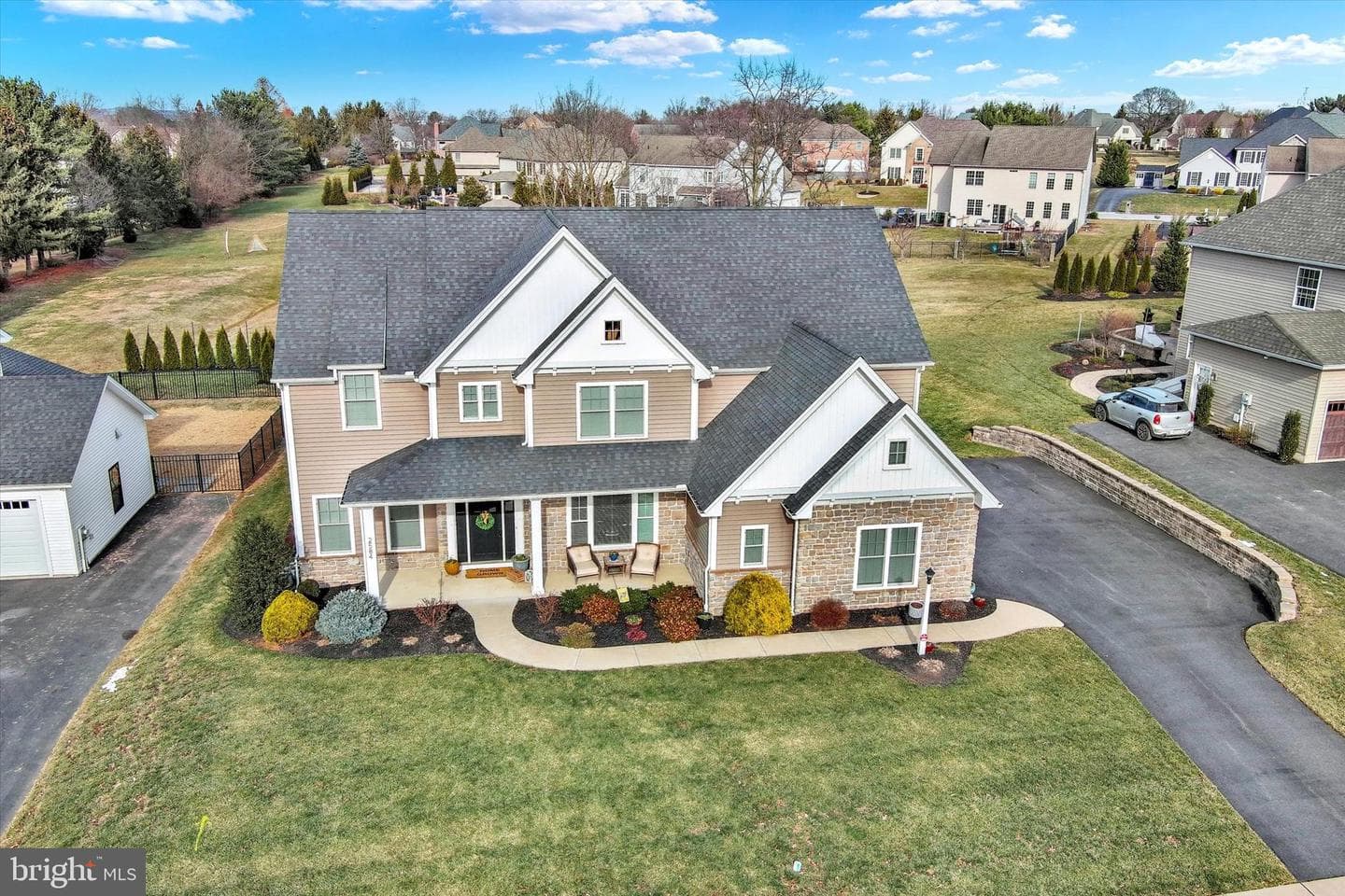 2584 Hepplewhite Drive photo 8