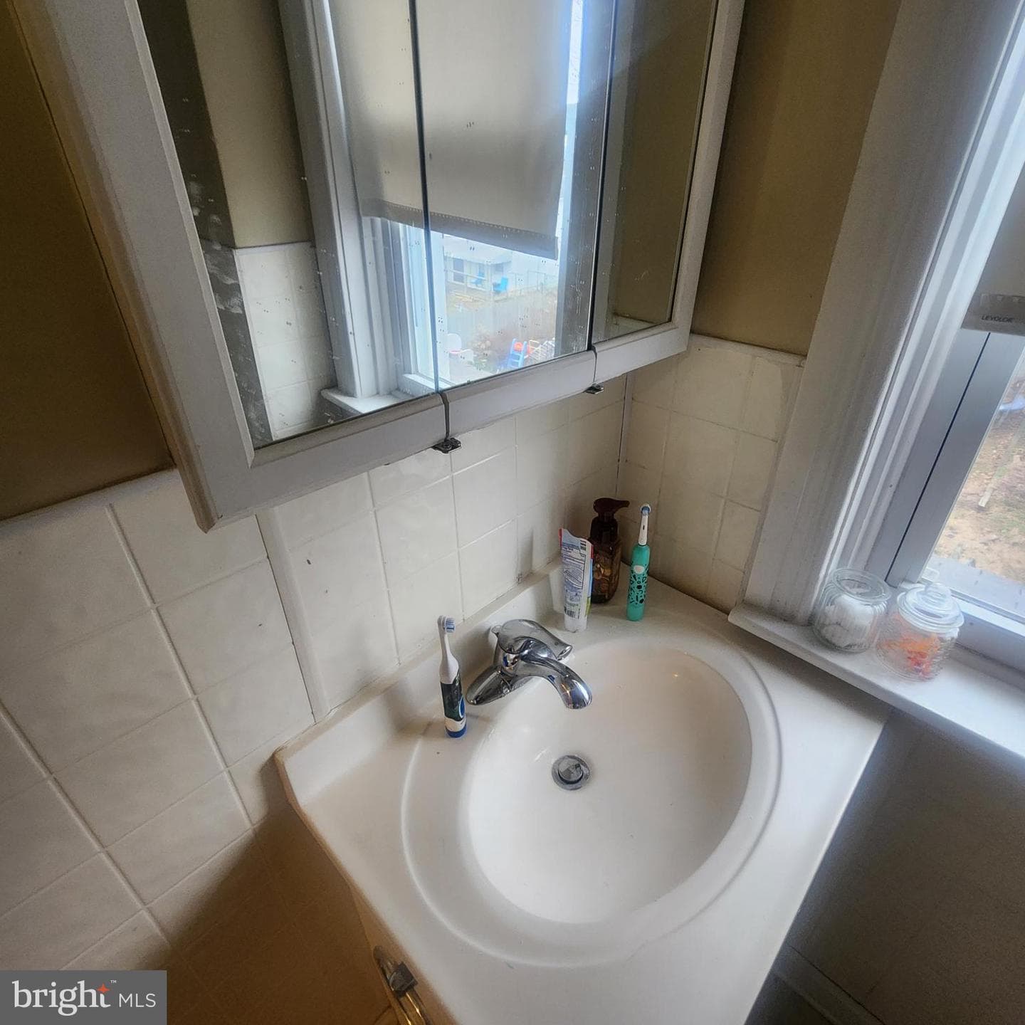 11 E Lancaster Street photo 28