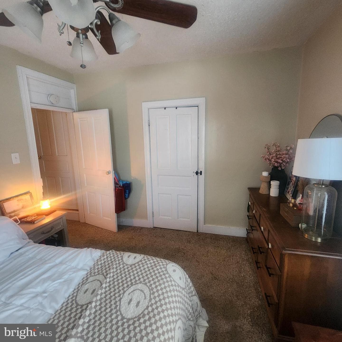 11 E Lancaster Street photo 35