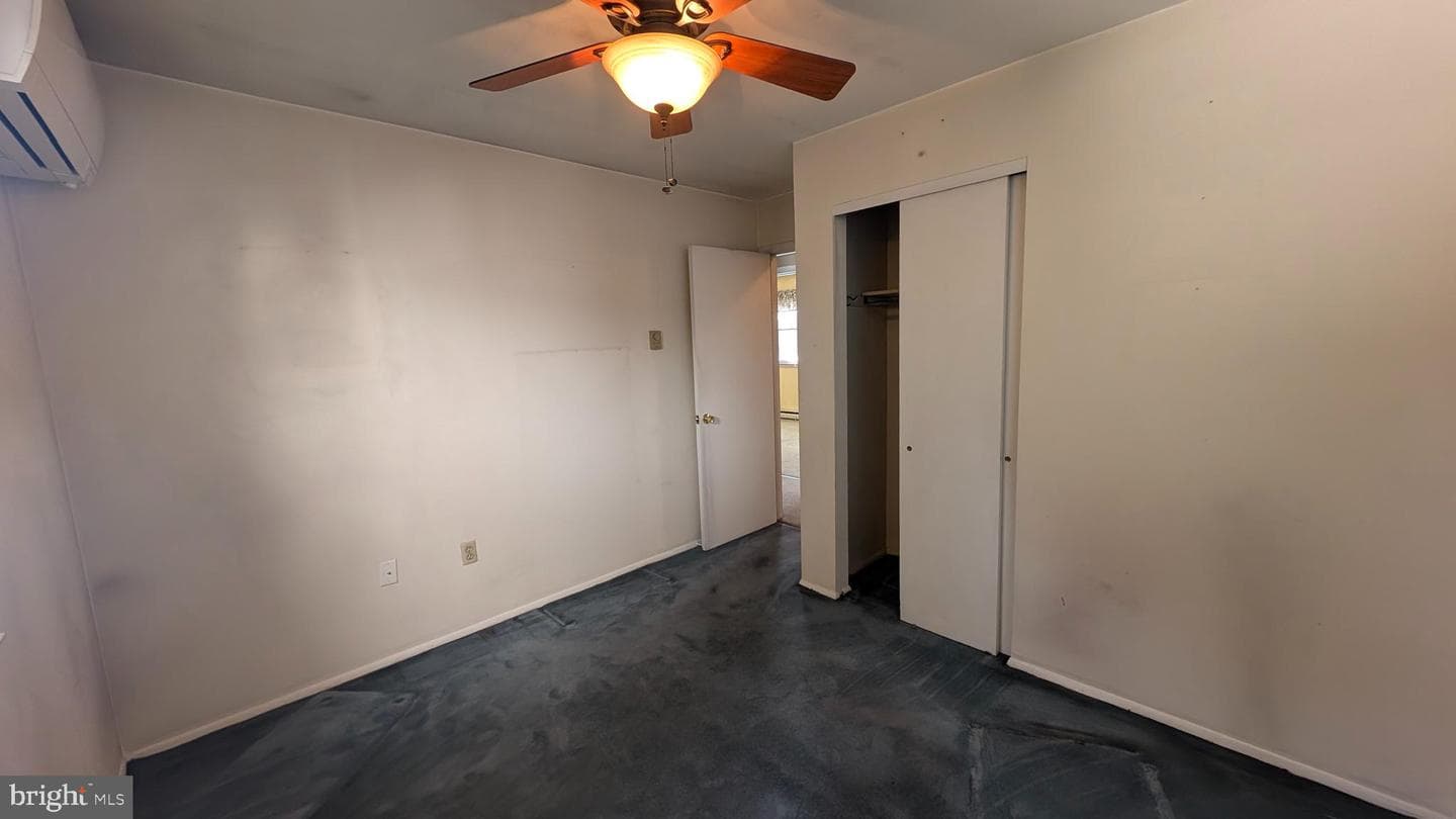 404 Hillside photo 13