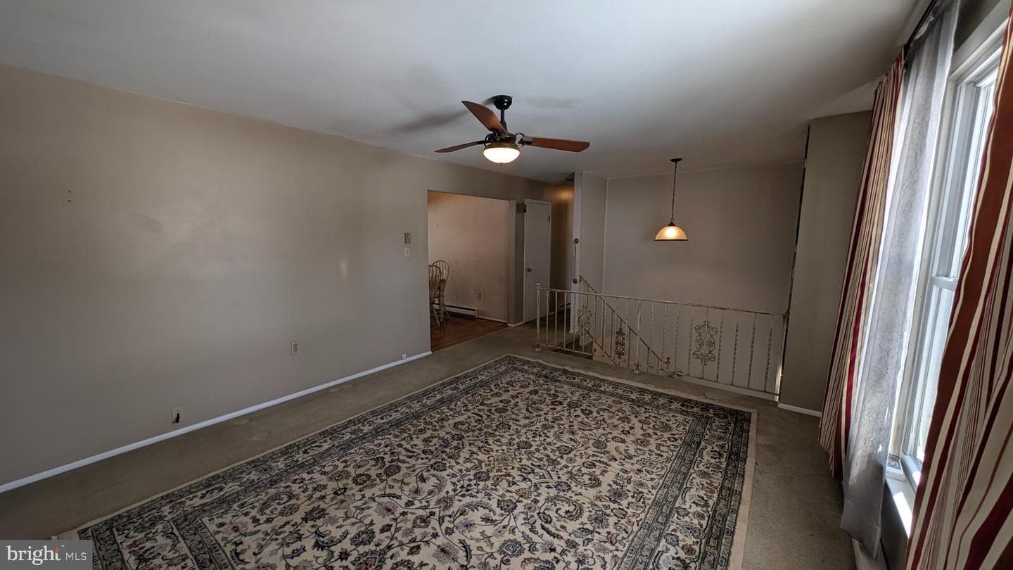 404 Hillside photo 3