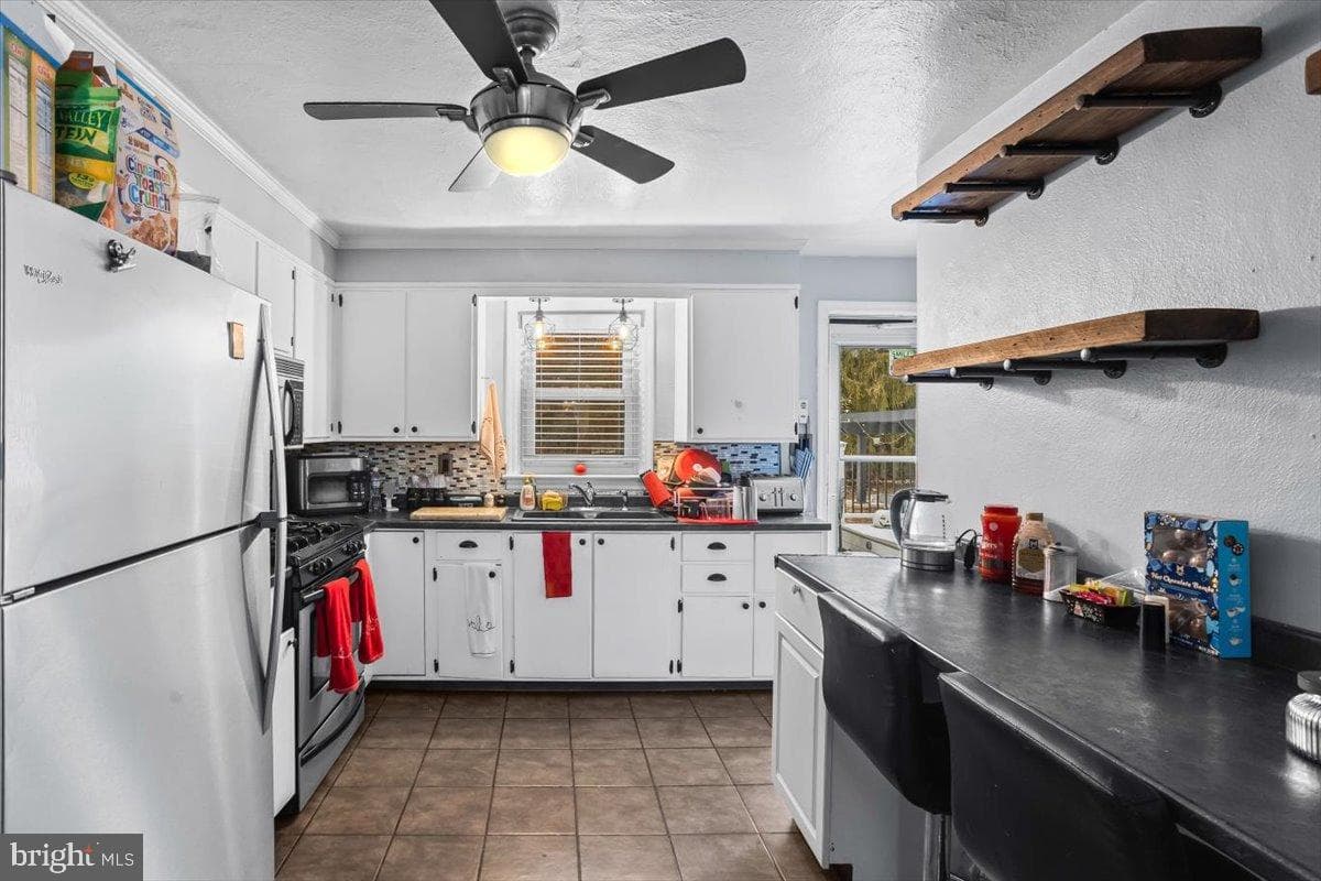 1806 N Sherman Street photo 5