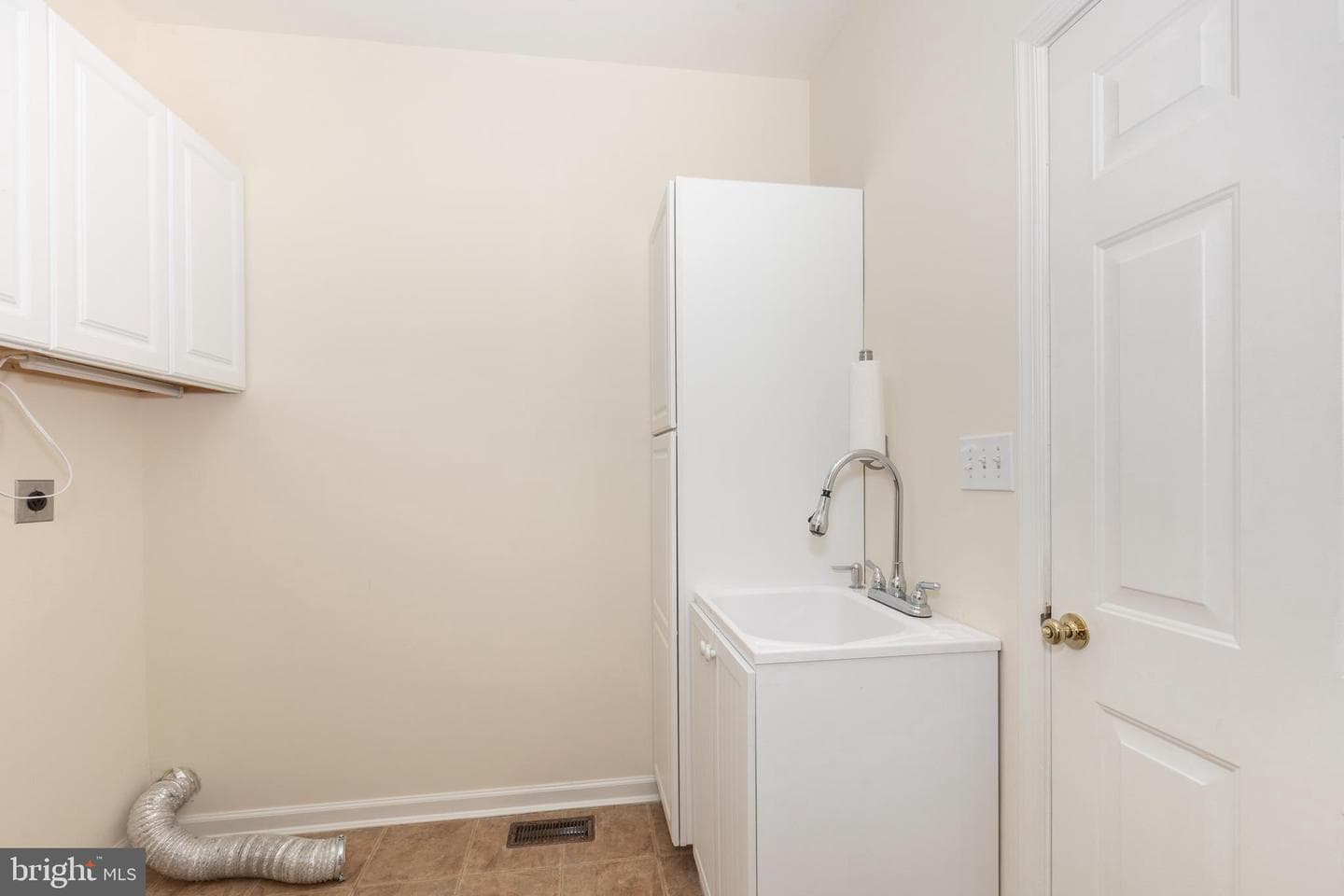 227 Fairmount Court #33 photo 9